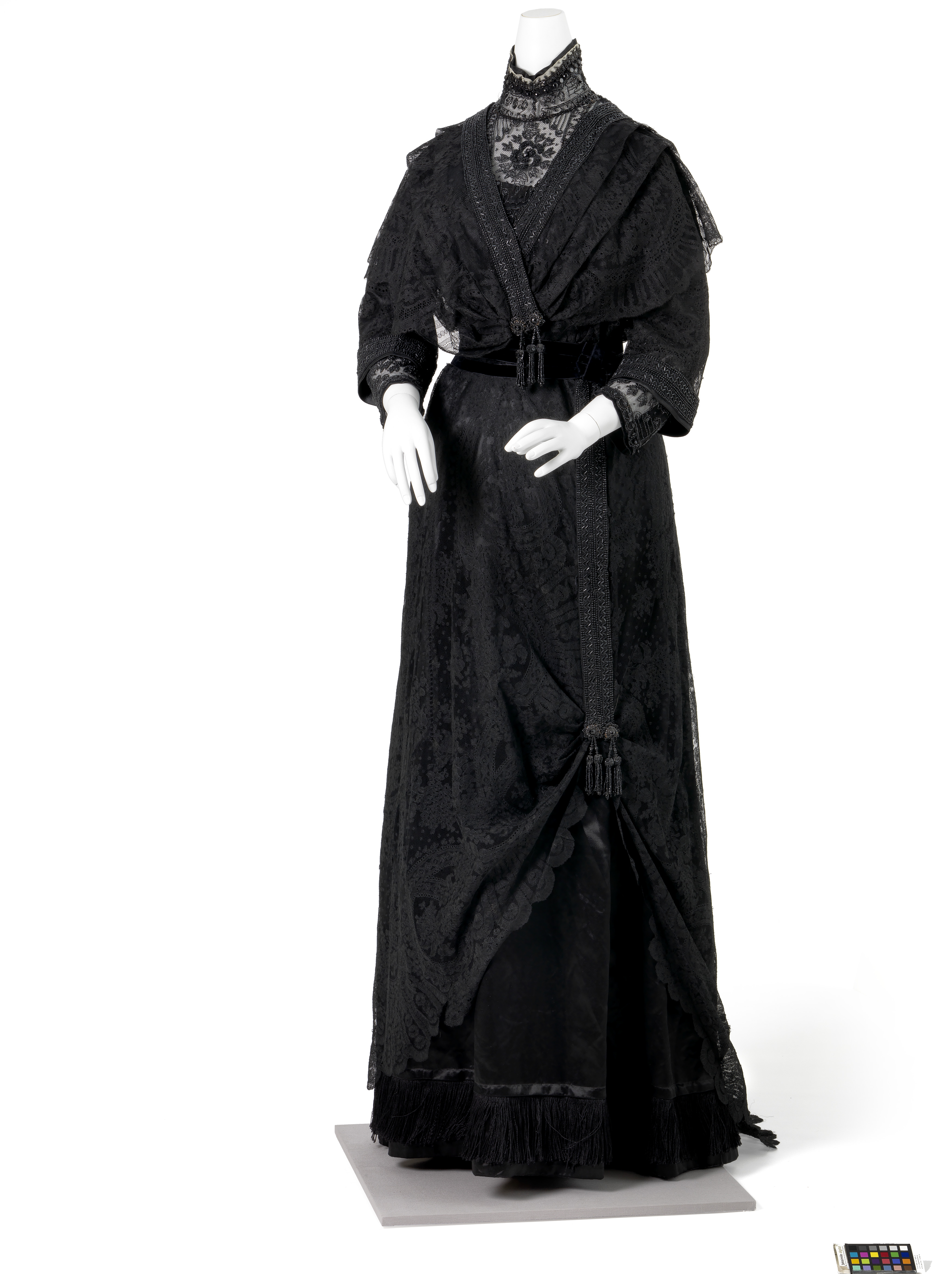 Trauerkleid – Wien Museum Online Sammlung