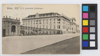 13., Schloss Schönbrunn - Seitenansicht - Gartenseite, Ansichtskarte